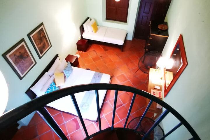 East Indies Mansion photo 3