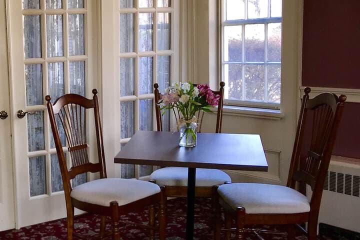 Springhill Inn photo 5