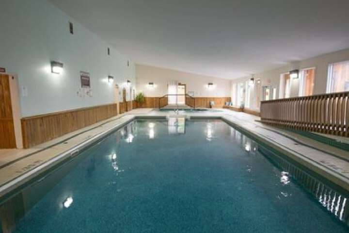 Banff Gate Mountain Resort photo 4