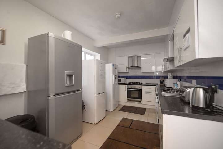 Flexistay Aparthotel Sutton photo 5