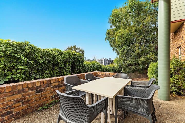 Toowong Villas photo 2
