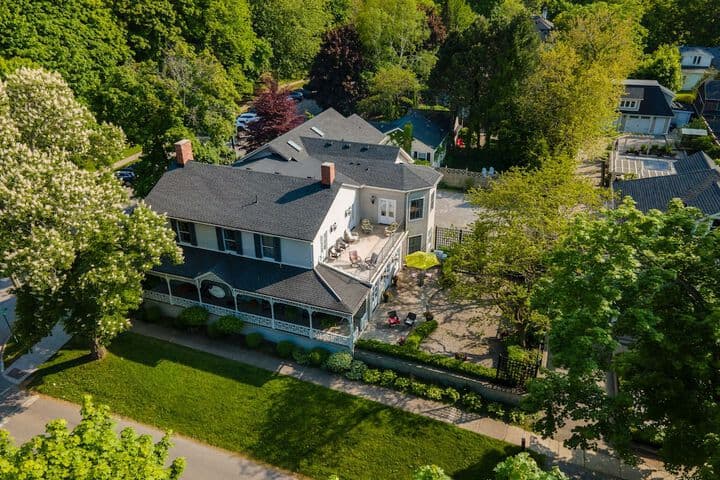 The Old Bank House Bed & Breakfast photo 2