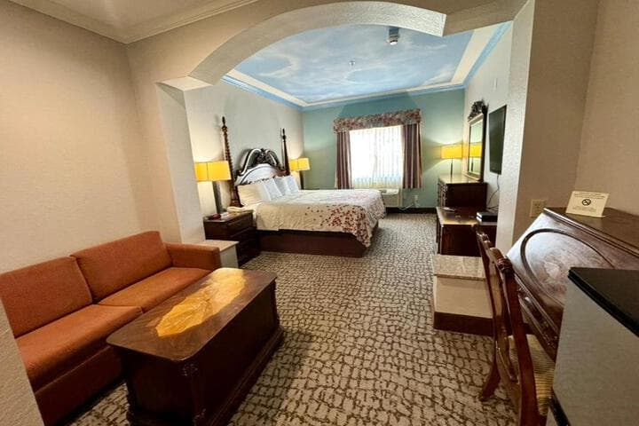 Baymont by Wyndham Texas City photo 2