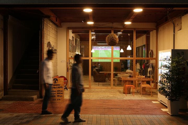 fan ABURATSU Sports Bar & Hostel photo 5