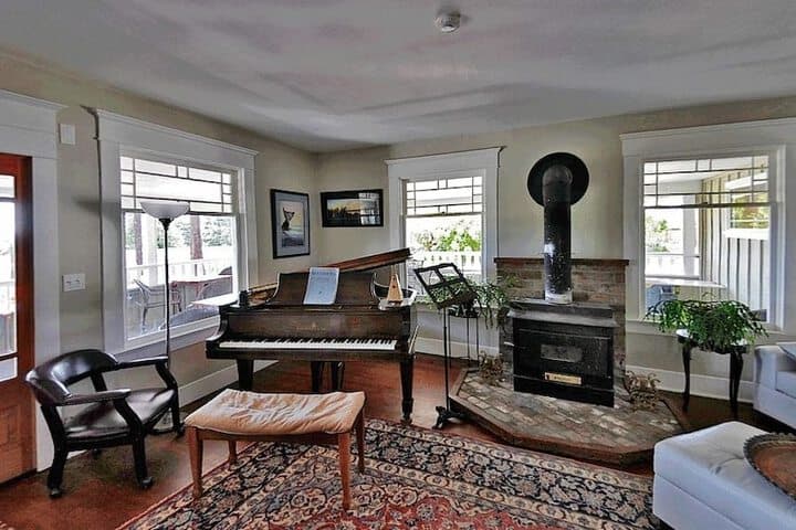 Friday Harbor Grand B&B photo 5