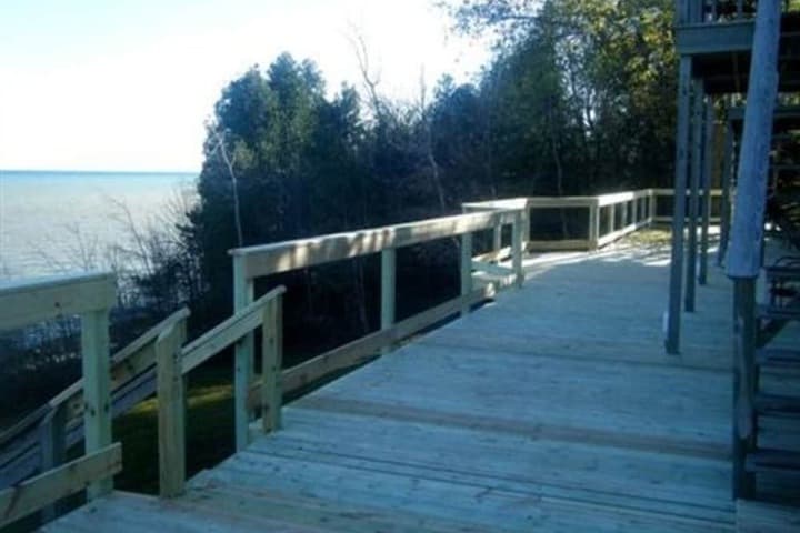 at the Waters Edge Bed & Breakfast photo 2