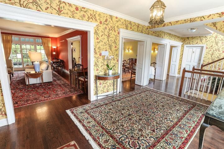Oakmont Inn photo 3