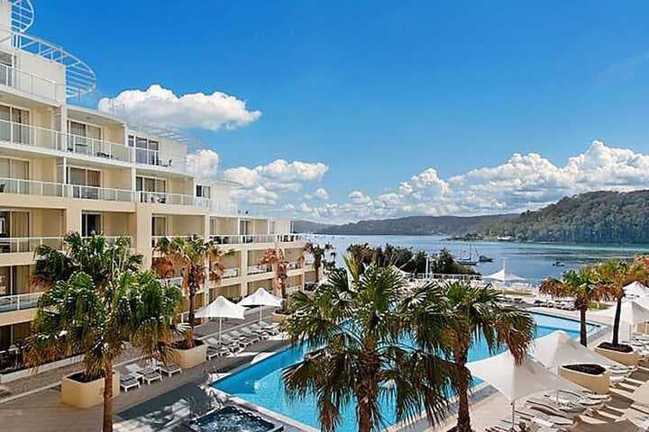 BASE Holidays Ettalong Beach Premium Apartments photo 2