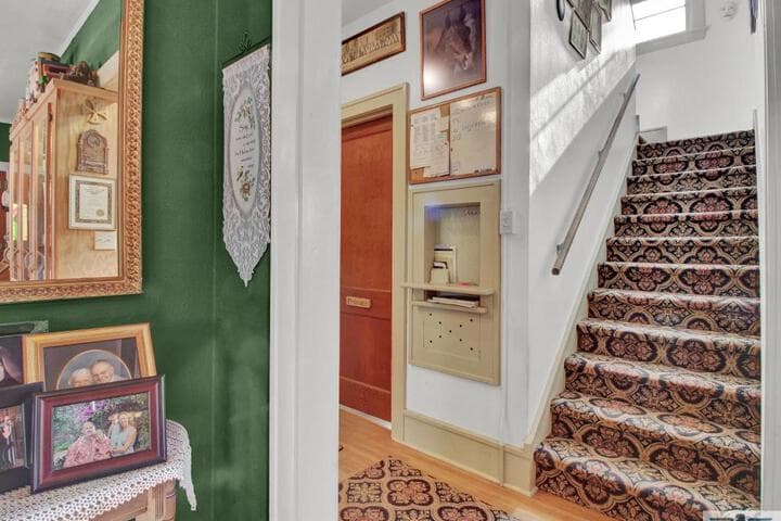 Robins Nest Bed & Breakfast photo 1