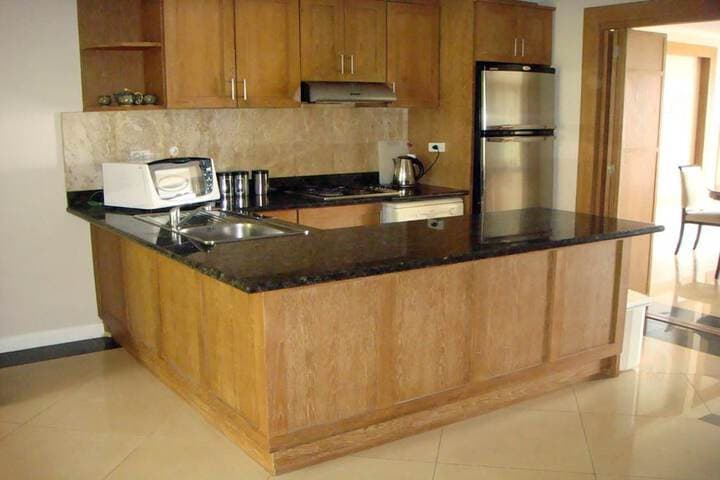 Westbury Residence photo 5