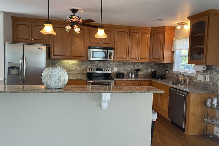 The Cypress Inn Bed & Breakfast photo 4
