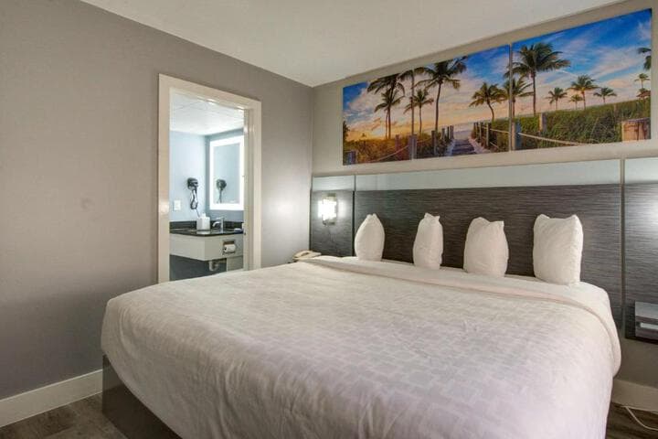 Clarion Pointe Tampa Brandon Near Fairgrounds&Casino photo 2