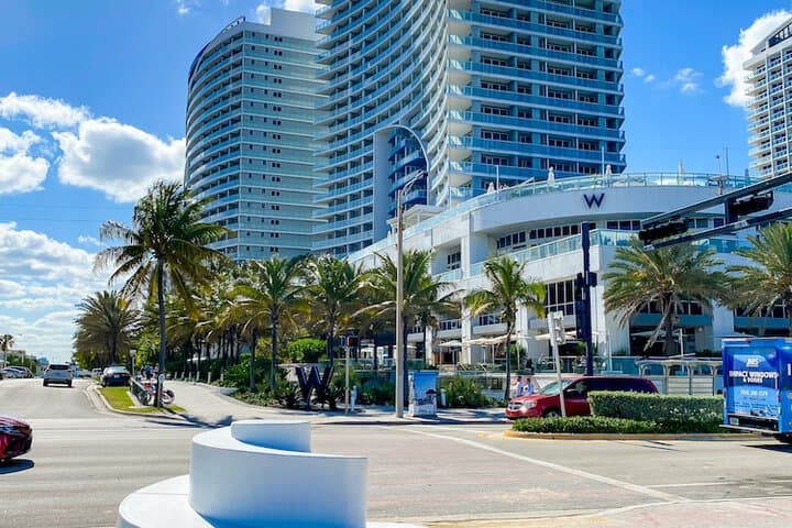W Residences Luxury Suites Across from Fort Lauderdale Beach photo 2