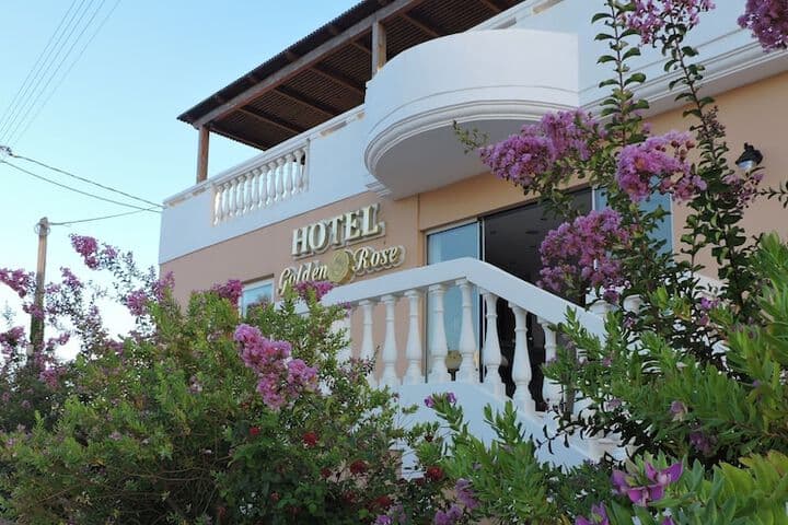 Golden Rose Suites photo 4