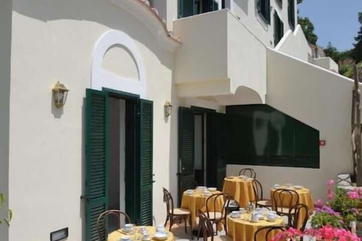 Villa Cimbrone destination view