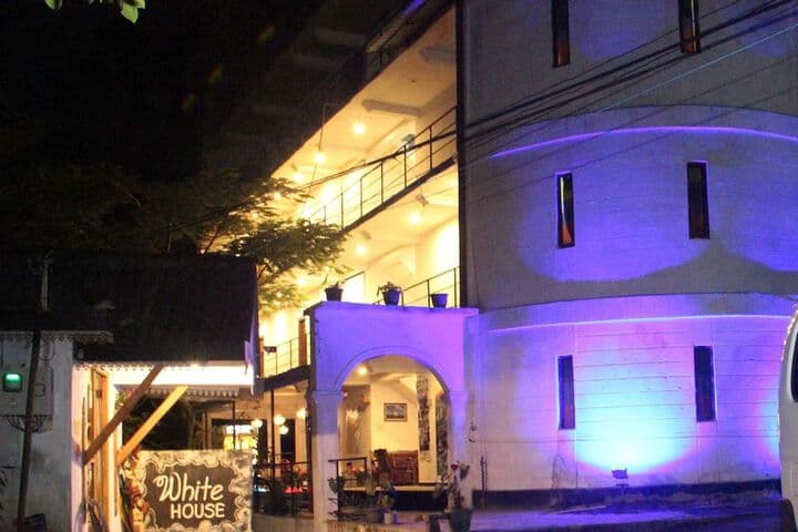 White House Adams Peak photo 5