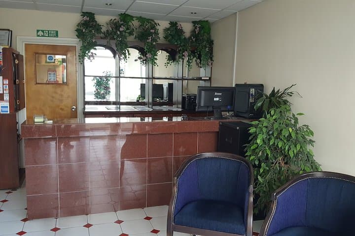 Airport Guest House photo 5