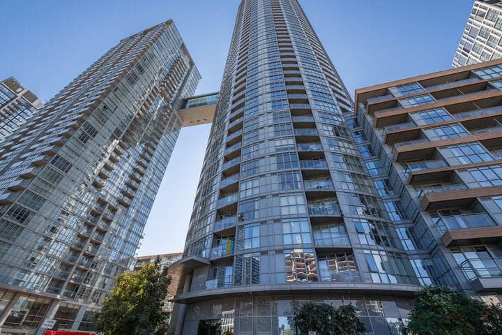 GLOBALSTAY. Elegant Downtown Apartments photo 5