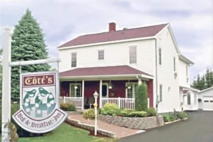 Cotes Bed & Breakfast Inn photo 2