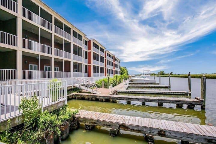 Water Street Hotel & Marina Ascend Hotel Collection photo 2