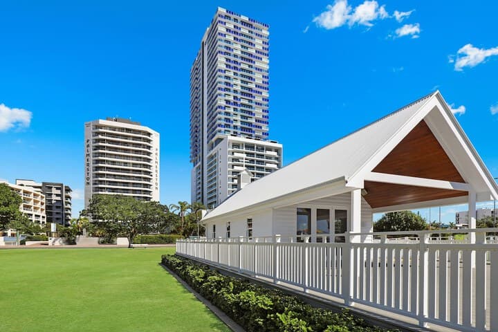 Palmerston Tower on Southport Broadwater photo 2