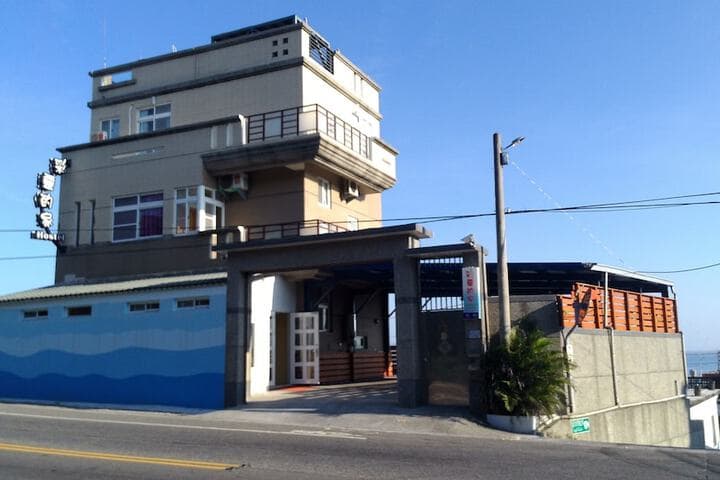 Caitlyn Hostel photo 2