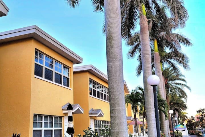 Barefoot Beach Resort photo 5