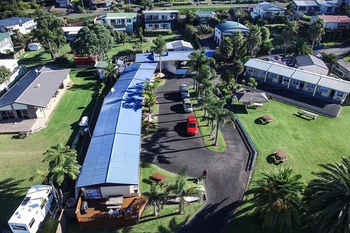 Raglan Palm Beach Motel photo 4
