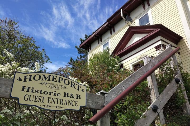 Homeport Historic Bed & Breakfast / Inn c 1858 photo 5
