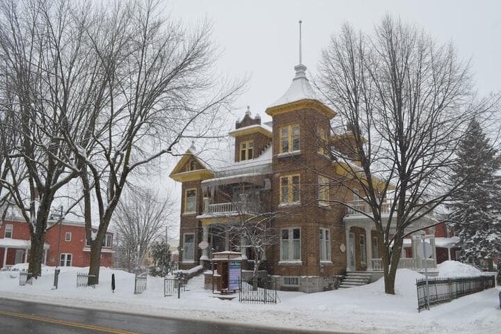 Le 100 St. Laurent photo 3