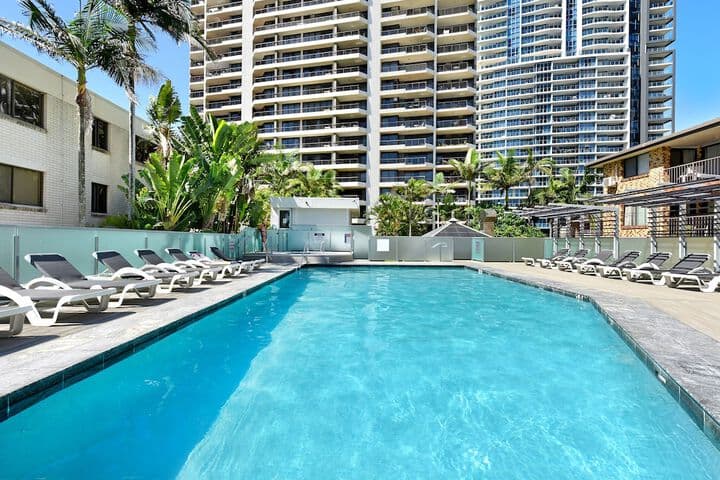 Surfers Century Oceanside Apartments photo 5