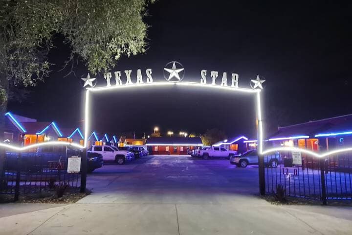 Floresville destination view