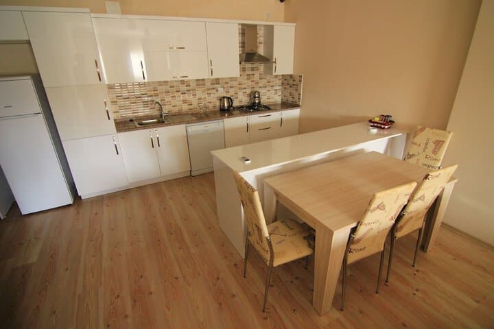 Royal Life Residence photo 4