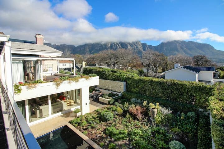 Bishopscourt destination view
