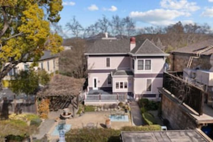 Hennessey House photo 5