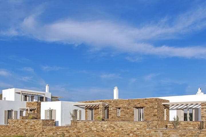 White Tinos Luxury Suites photo 2
