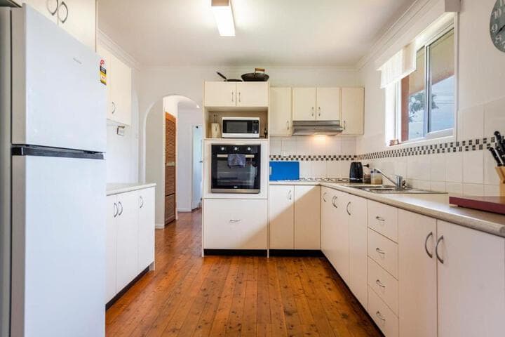 Compton House photo 5