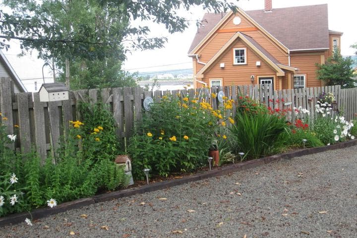 Grand Oak Manor Bed & Breakfast photo 3