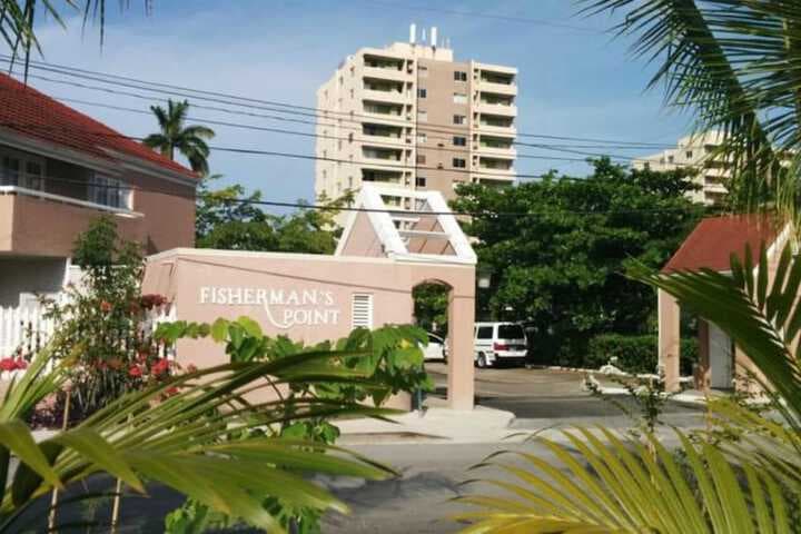 Fishermans Point Resort photo 4