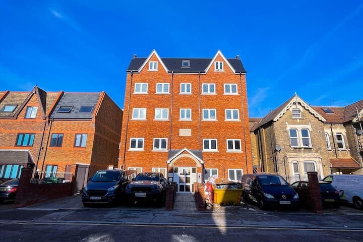 Ilford Apartments photo 2