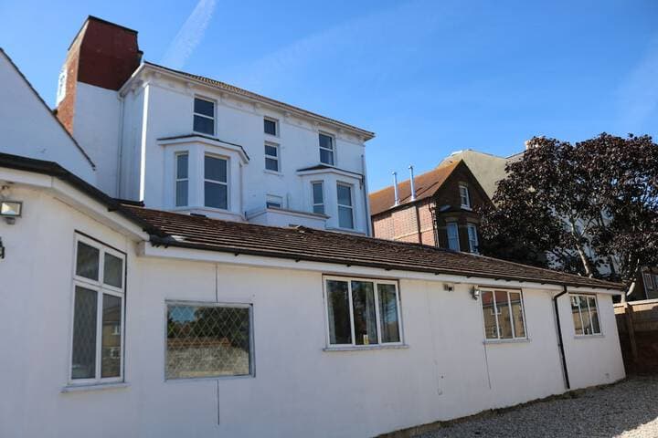 Lennard House photo 3