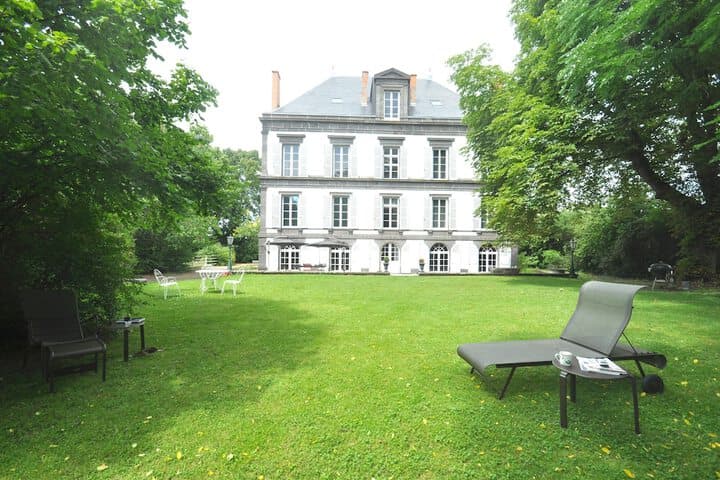 Lezoux destination view