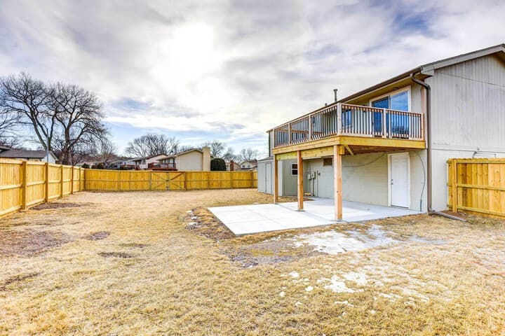 Pet friendly Omaha Vacation Rental w / Deck! photo 2