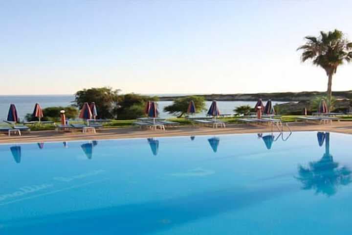 Corallia Beach Hotel Apartments photo 4
