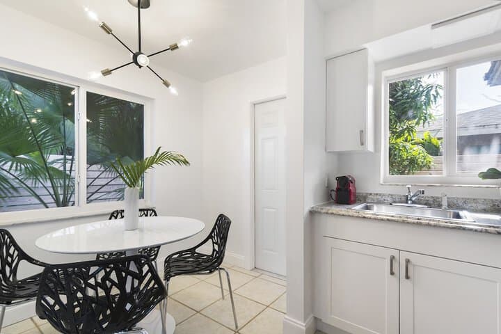 Alani Bay Premium Condos photo 4