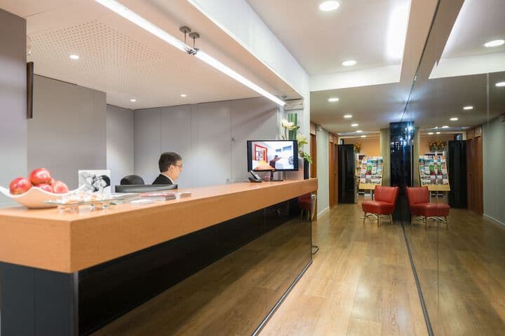 Senator Barcelona Apartments photo 4