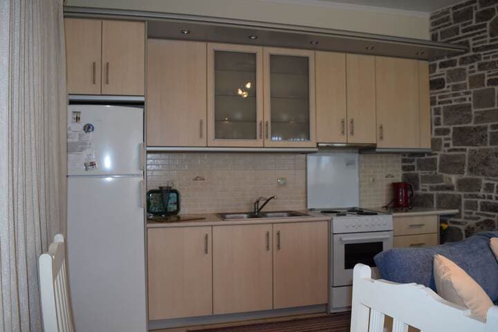 Lydia Lithos Houses photo 4