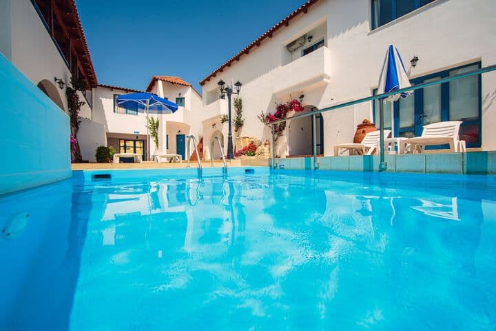 Iliana Hotel photo 5