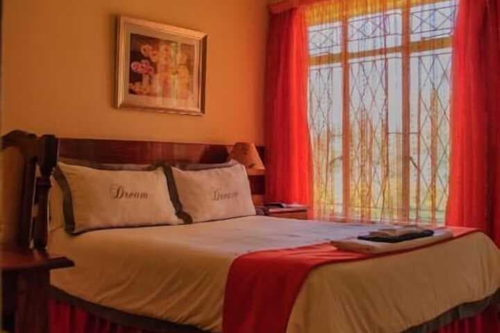 Ebuhleni Guest Lodge photo 3