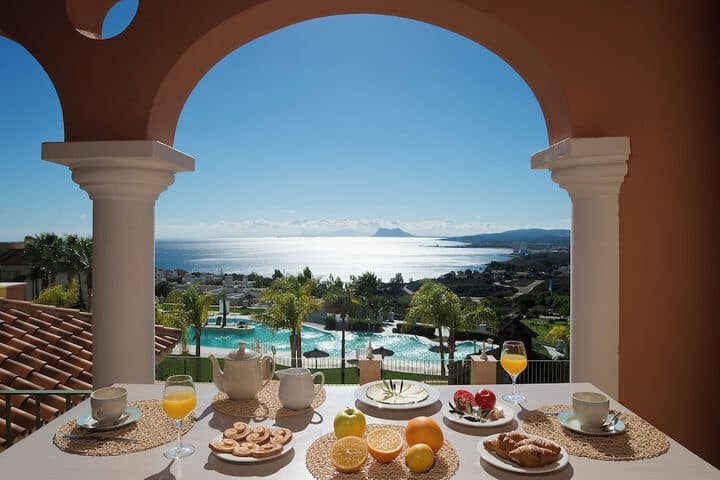 San Roque destination view